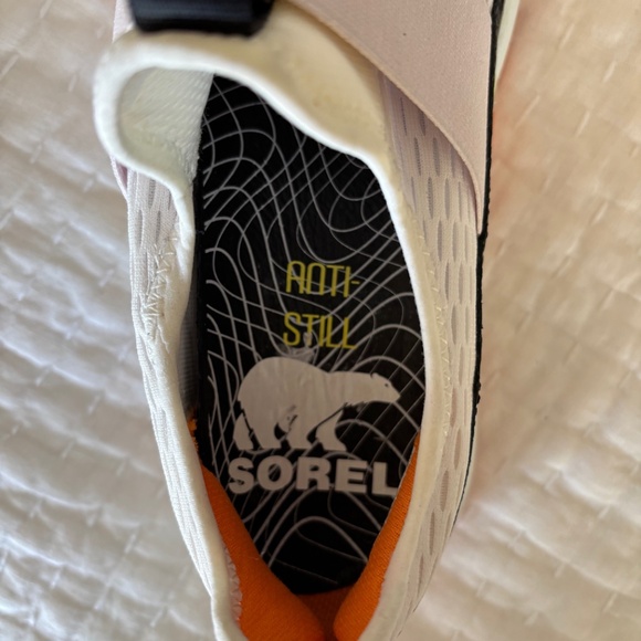 Sorel Slip On Trainers - Picture 3 of 6